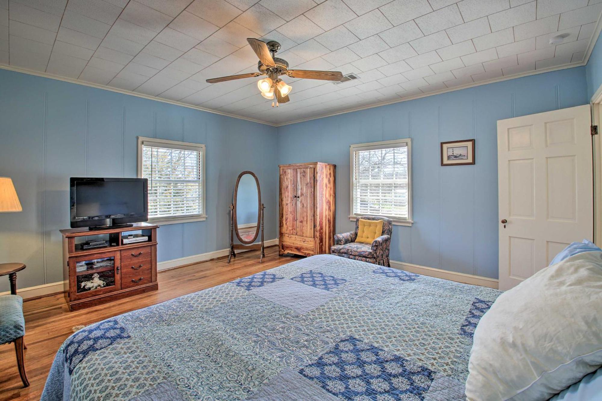 Delightful Retreat With Fireplace And Large Yard! Exterior foto